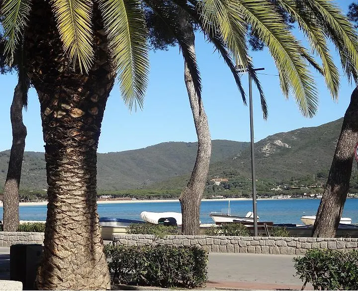 Apartment Appartamenti Silviaggi Marina di Campo Italy