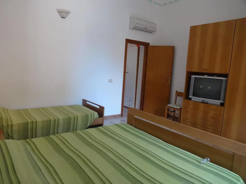 Apartment Appartamenti Silviaggi Marina di Campo Italy